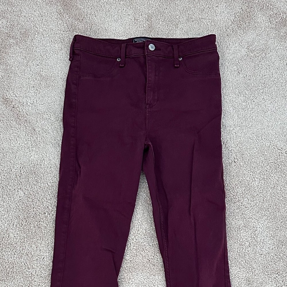 Abercrombie & Fitch Maroon Skinny Jeans (Size 4)